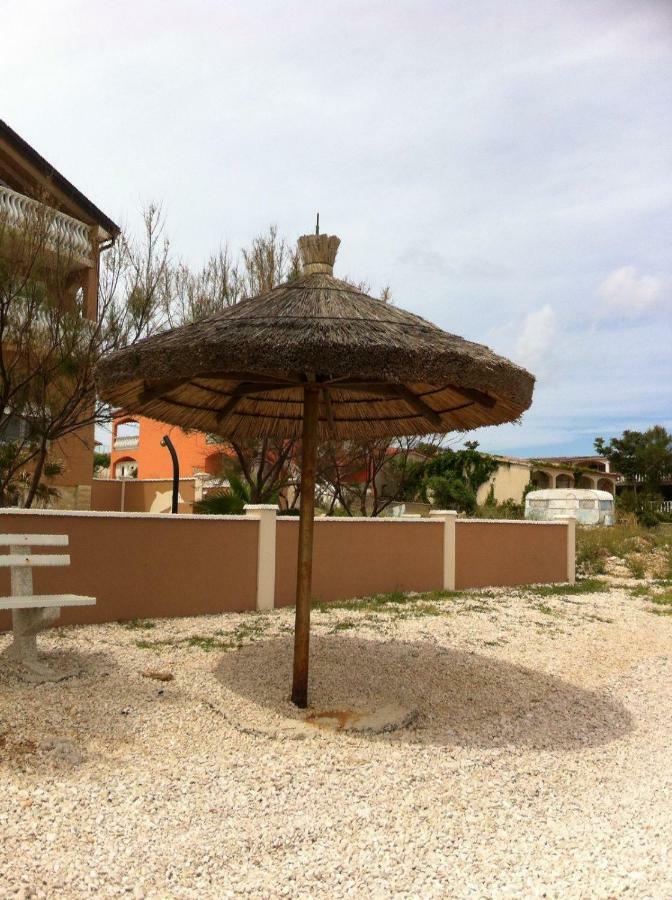 Apartmani Darija Vir Esterno foto