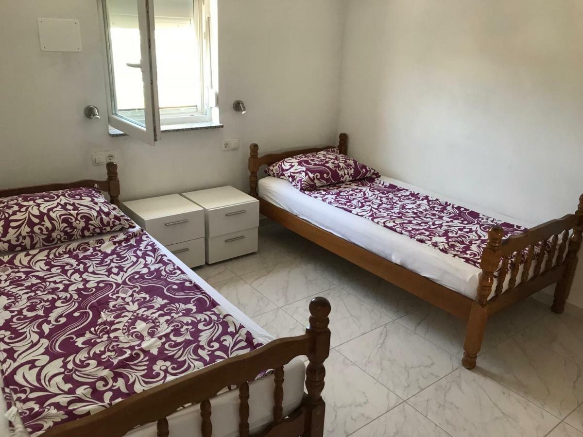 Apartmani Darija Vir Esterno foto