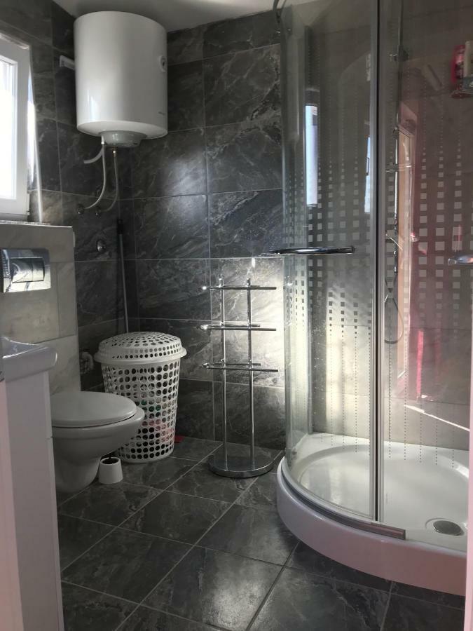 Apartmani Darija Vir Esterno foto