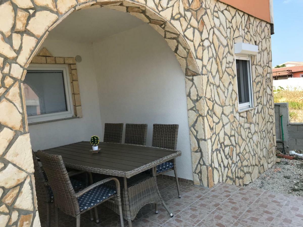 Apartmani Darija Vir Esterno foto